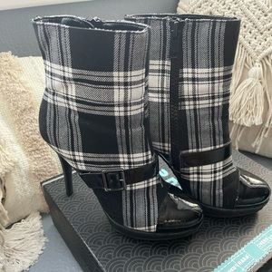 Harajuku Lovers plaid booties